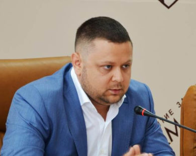 Розкрадання «ЕЛЕКТРОВАЖМАШУ»: в суд примусово хочуть доставити в.о. директора Костюка