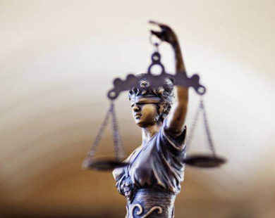 Суд відмовився подовжувати домашній арешт для тендерних фаворитів, яких підозрюють у привласненні 7 мільйонів