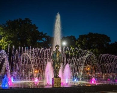 У Кернеса витратять понад 2 мільйони євро на реконструкцію фонтану у саду Шевченка. Стільки коштувала реконструкція фонтану Треві у Римі