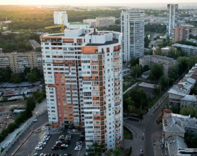 Міськрада профінансує ремонт елітної новобудови, де живуть родичі депутатів