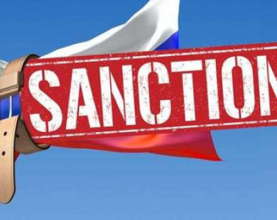 Як діють антиросійські санкції: заборона на заправку суден, авто без подушок безпеки та рост цін на молочку та “борщовий набір”
