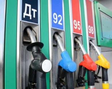 Комунальники в Чугуївському районі планують придбати бензин та дизпаливо по значно завищеним цінам